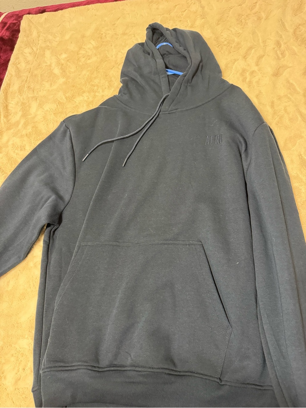 aerie Men's Black Pullover Hoodie with Subtle Logo
